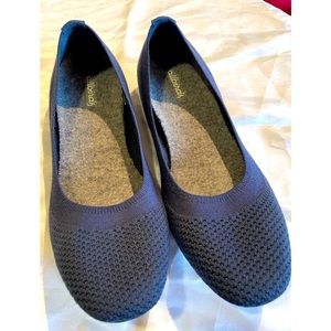 Allbirds Tree Breezers Navy Blue Flats. Size 9.5